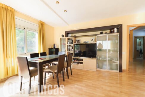 MIQUEL VIVES 39-111