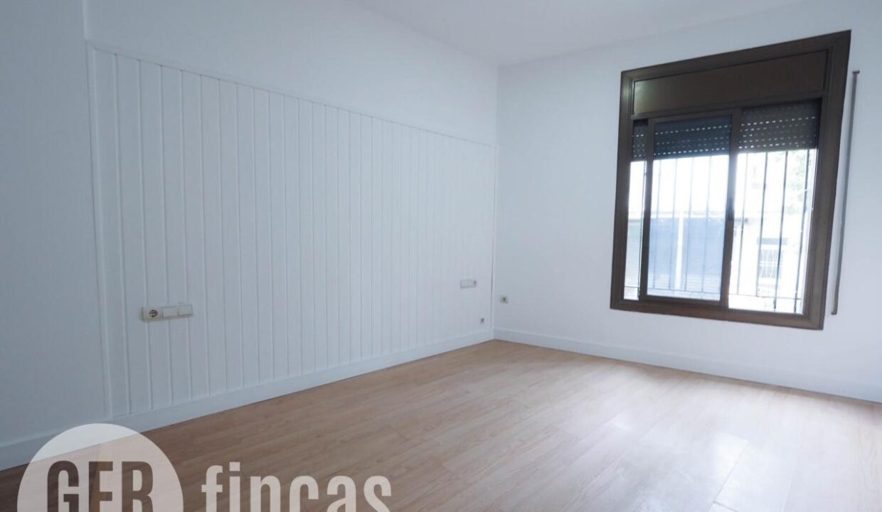 NURIA 5231688C-B211-4C95-8D94-122DA0C64EF7