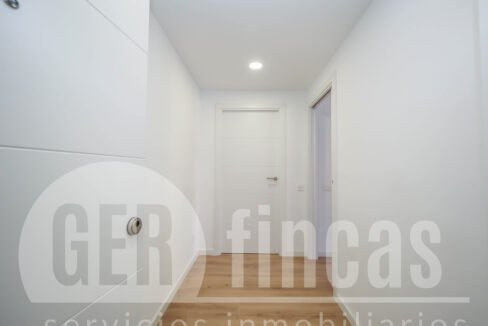 VINYALS 155, ATICO 2º (1 de 55)
