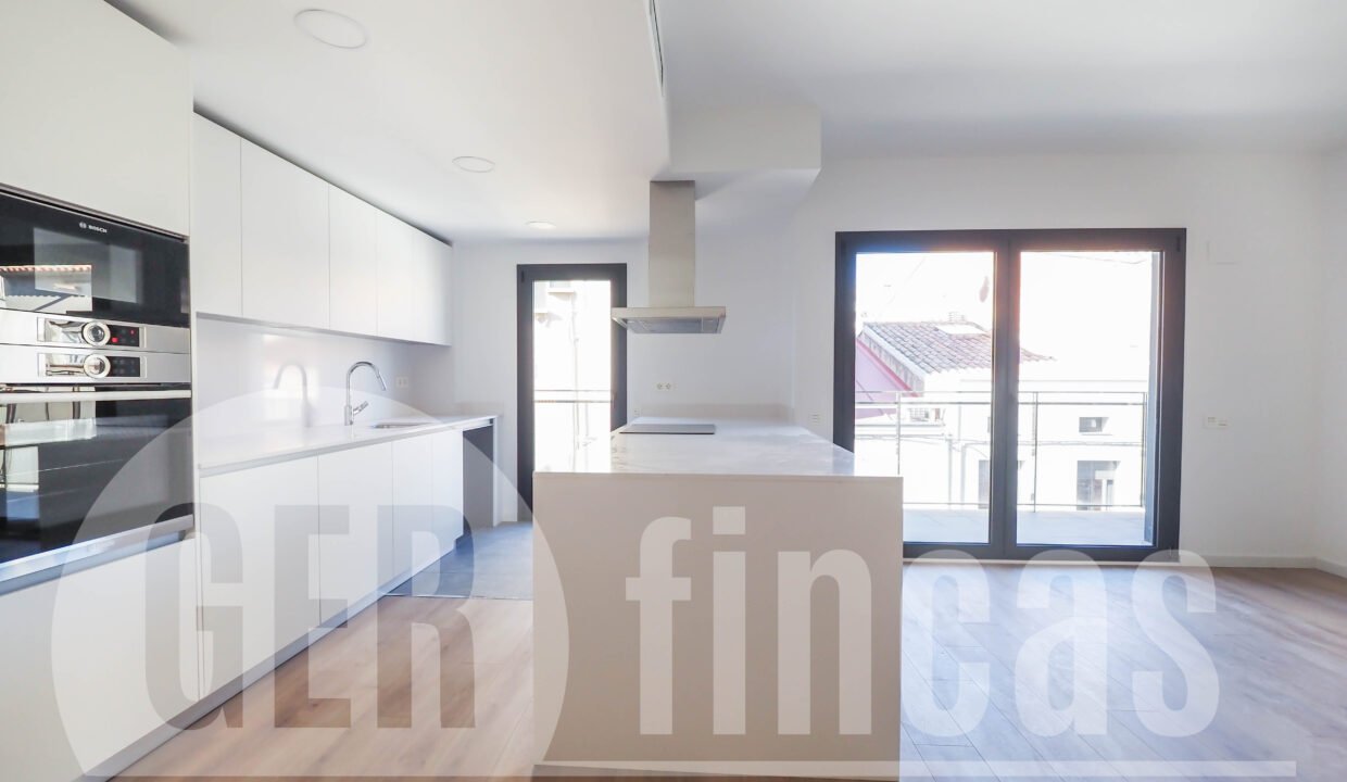 VINYALS 155, ATICO 2º (7 de 55)