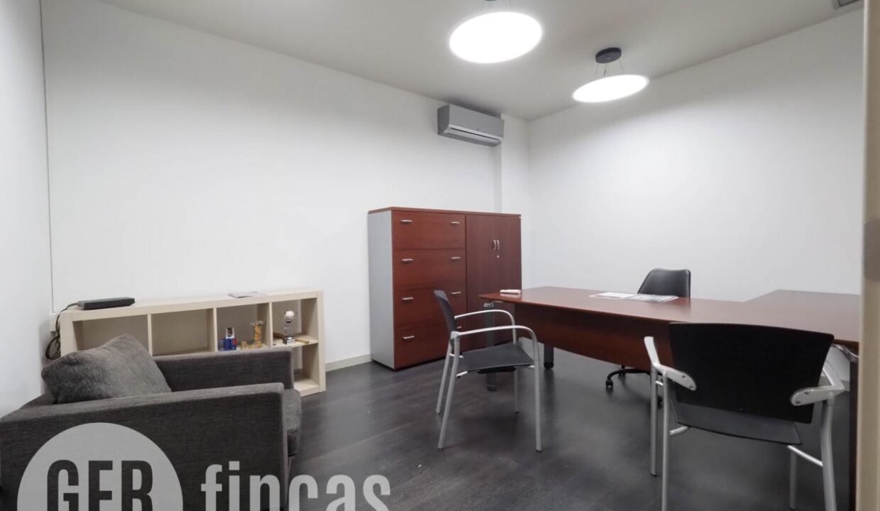LOCAL RAMON LLULLB34EB39A-A33D-4AA6-B1F8-DF49D01FEC80