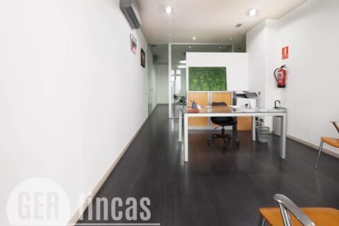 LOCAL RAMON LLULLC42A8F6D-38B3-4089-9A1D-B7C4D28C8231