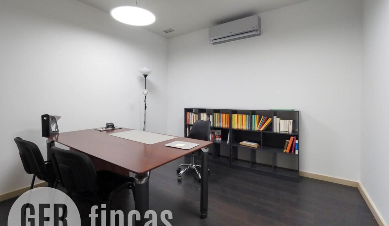 LOCAL RAMON LLULLFB64FECD-6AF3-4786-81CB-D214B8592C38
