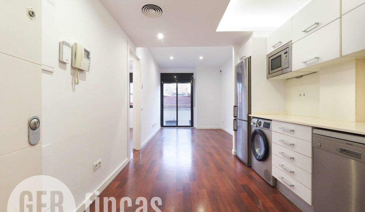 Menendez_208_2_4-290001