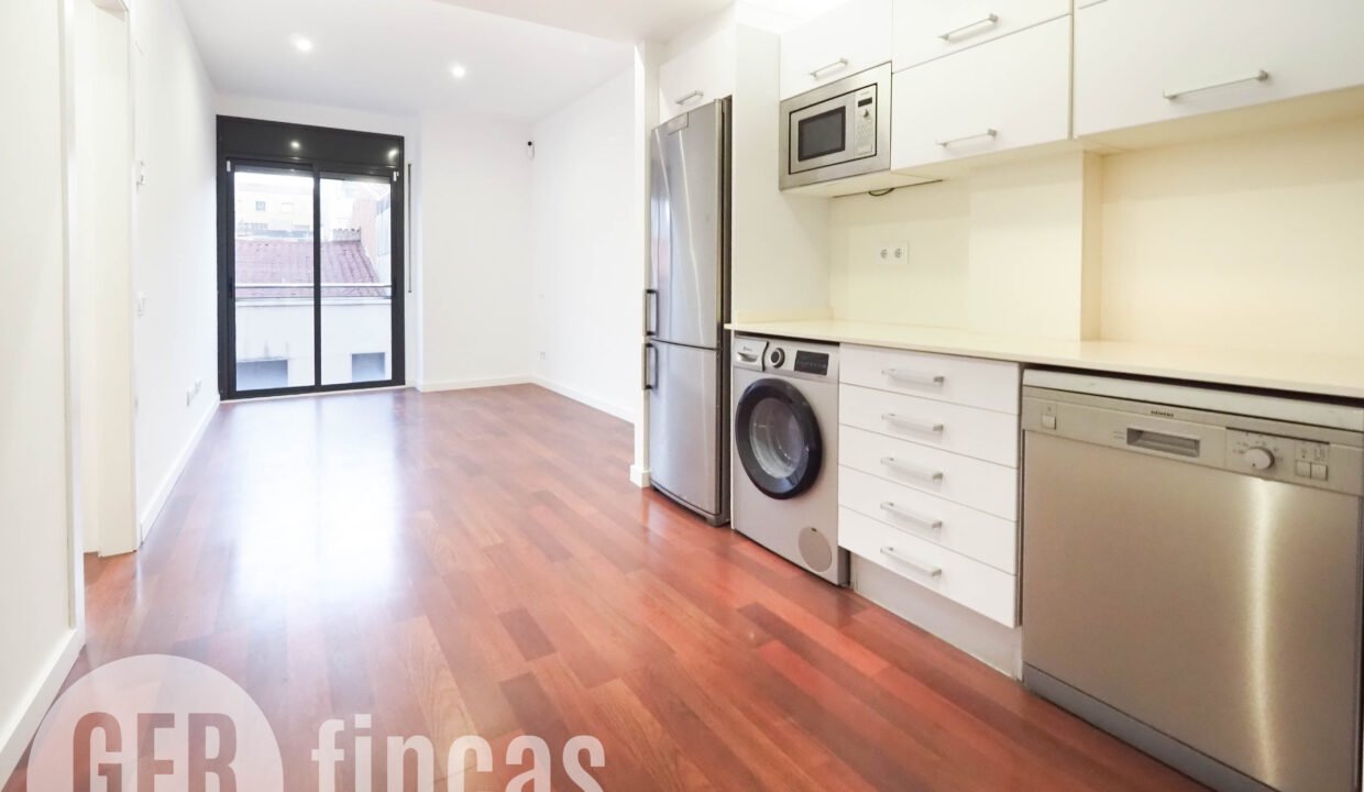 Menendez_208_2_4-290003