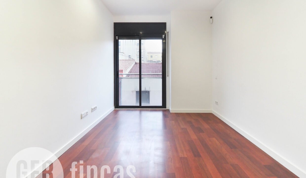 Menendez_208_2_4-290008