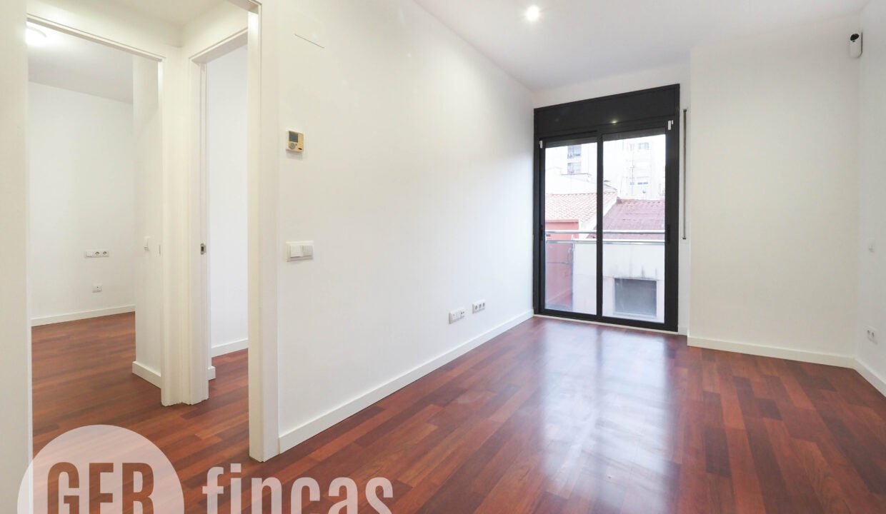 Menendez_208_2_4-290009