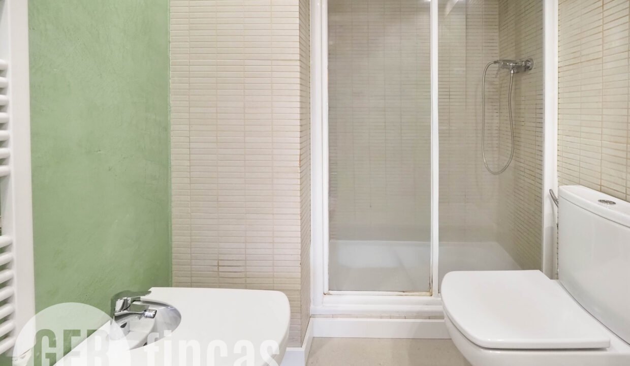 Menendez_208_2_4-290017