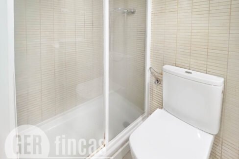 Menendez_208_2_4-290019