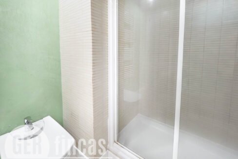 Menendez_208_2_4-290022