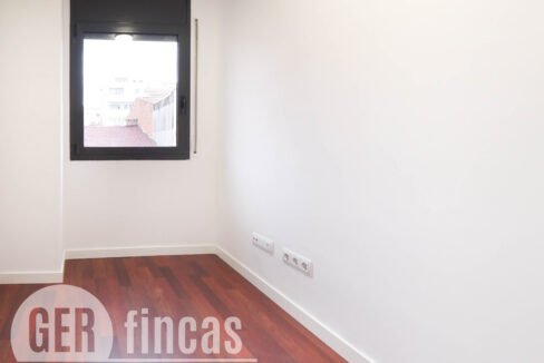 Menendez_208_2_4-290026