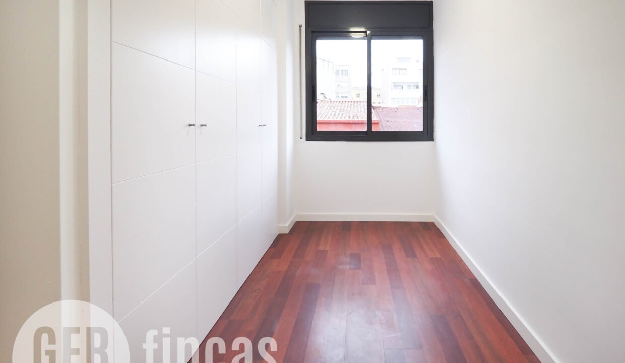 Menendez_208_2_4-290037