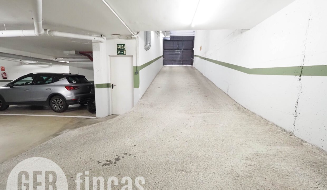 Menendez_208_2_4-290142