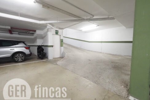 Menendez_208_2_4-290143