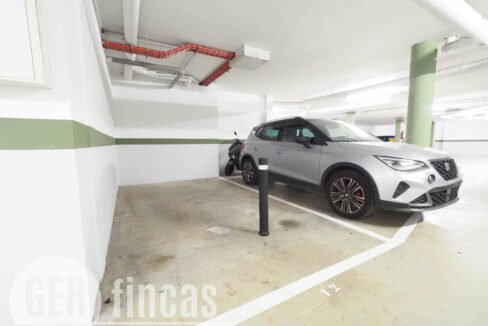 Menendez_208_2_4-290145