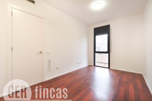 Menendez_208_3_1-290087