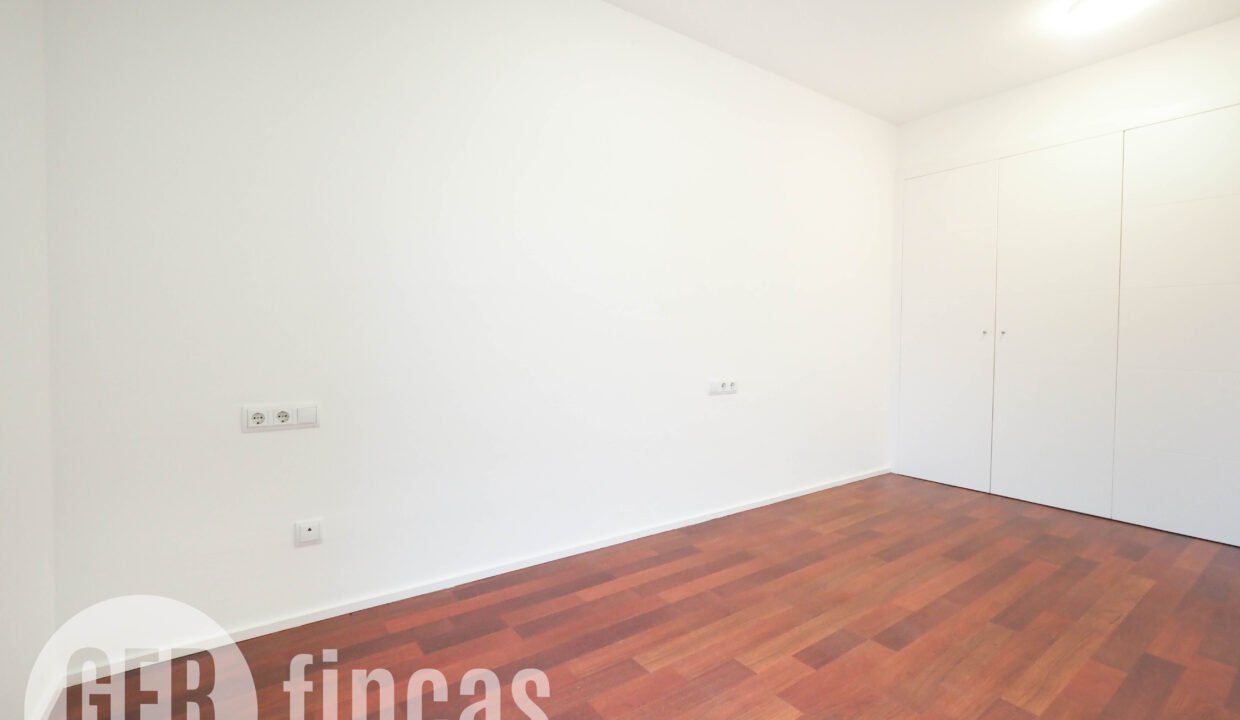 Menendez_208_3_1-290090