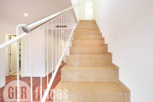 Menendez_208_3_1-290093