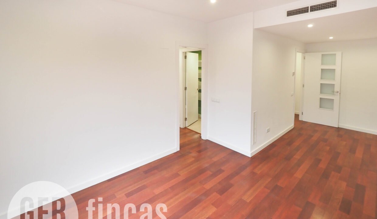 Menendez_208_3_1-290094