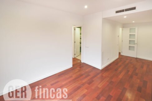 Menendez_208_3_1-290094