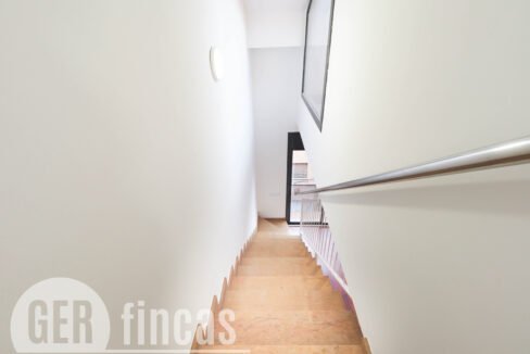 Menendez_208_3_1-290096