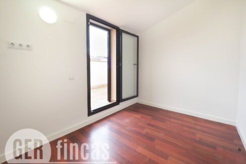 Menendez_208_3_1-290101