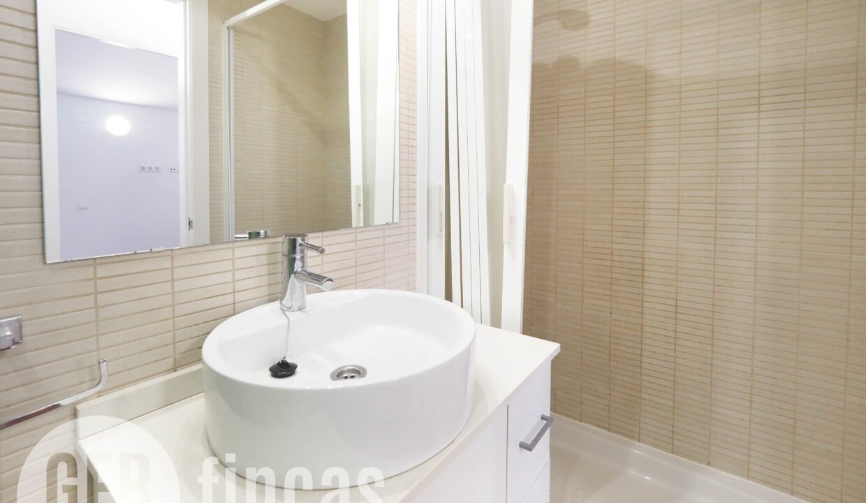 Menendez_208_3_1-290120