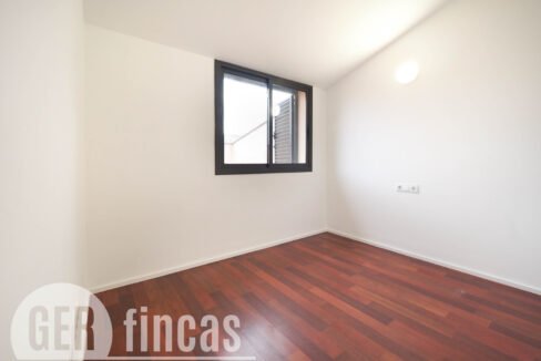 Menendez_208_3_1-290130