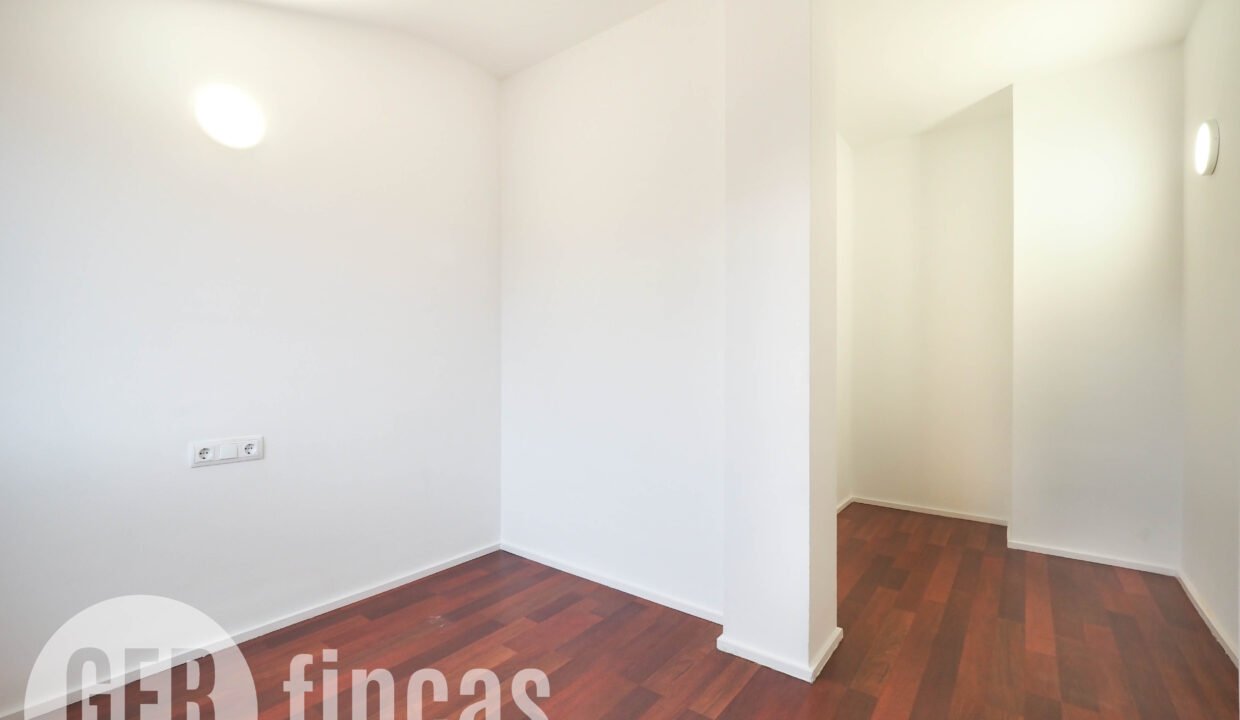 Menendez_208_3_1-290132