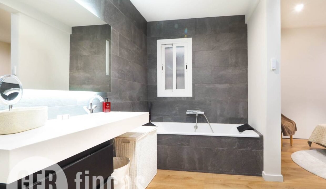 500806_60850078113_af49dcb4-d43b-45f5-817f-5db445cf8134