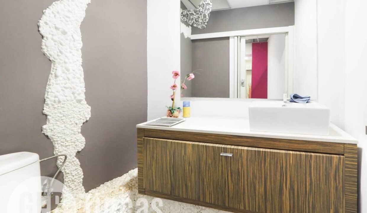 500806_60859006162_6882cfc3-bad9-4c85-91c6-a6df5f64472e