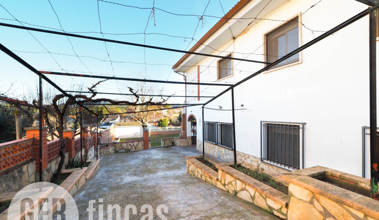 BERGUEDA2-5040040 - copia