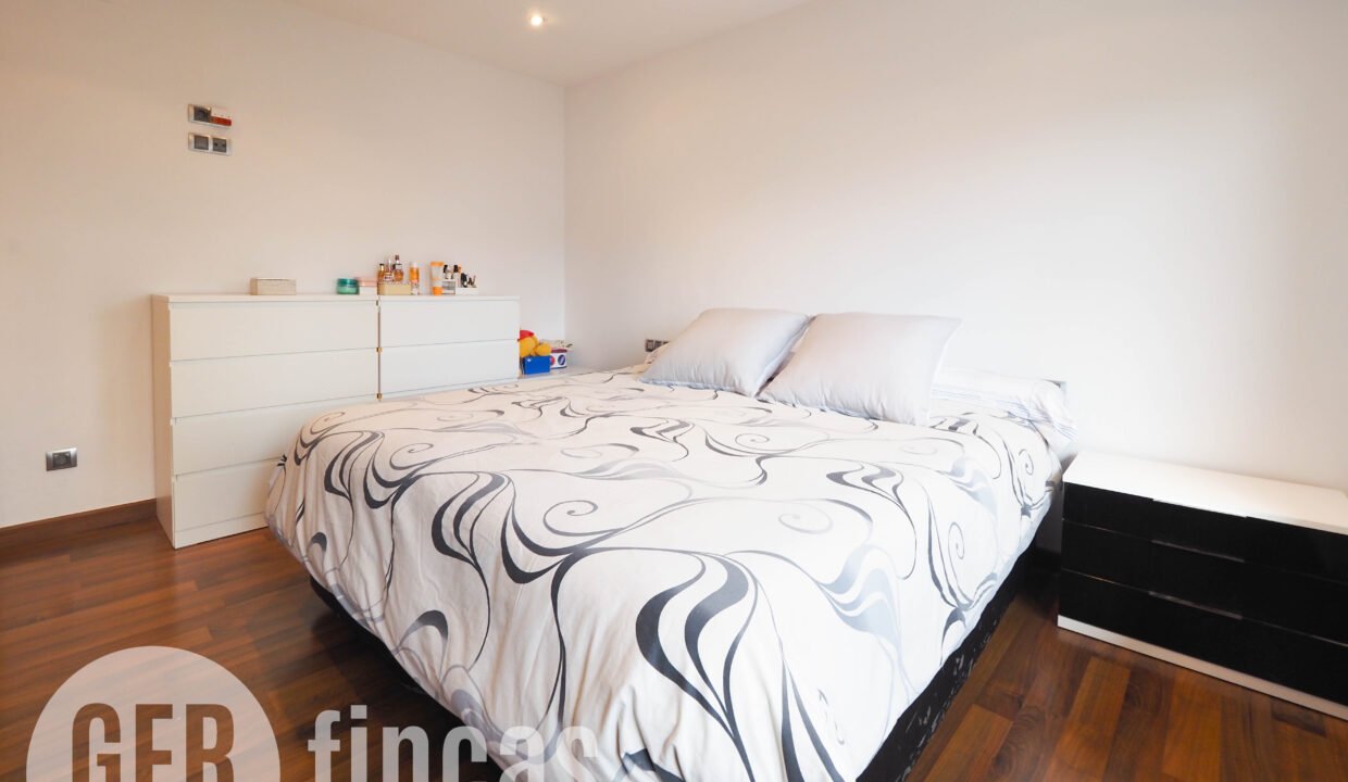 ROVIRAIBRUSI-2250029