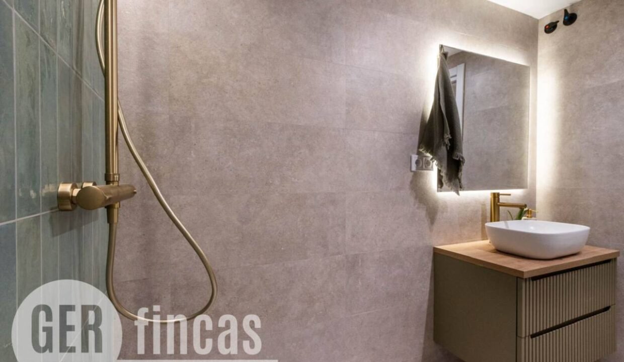 500806_62597470186_bc91fdc6-2d7a-4bc9-b32a-919a28c6779e