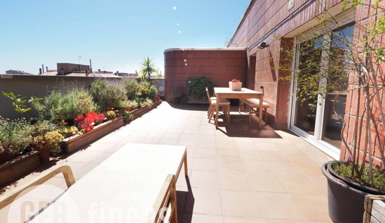 500806_63374805003_7fa85f6c-5043-4e0d-a3ef-6f51b4a3601d