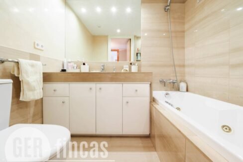 500806_63374805003_d4eae4da-c13b-461d-8c49-b4f8a6c73f83