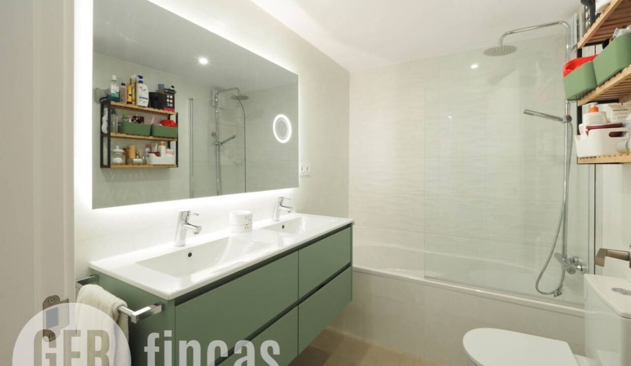 500806_63398216908_8946762d-013f-4cf6-a02f-086b4c5677a2