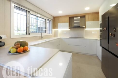 500806_63398216908_f2bd1c4e-247e-4520-a743-53ec31bf6f05