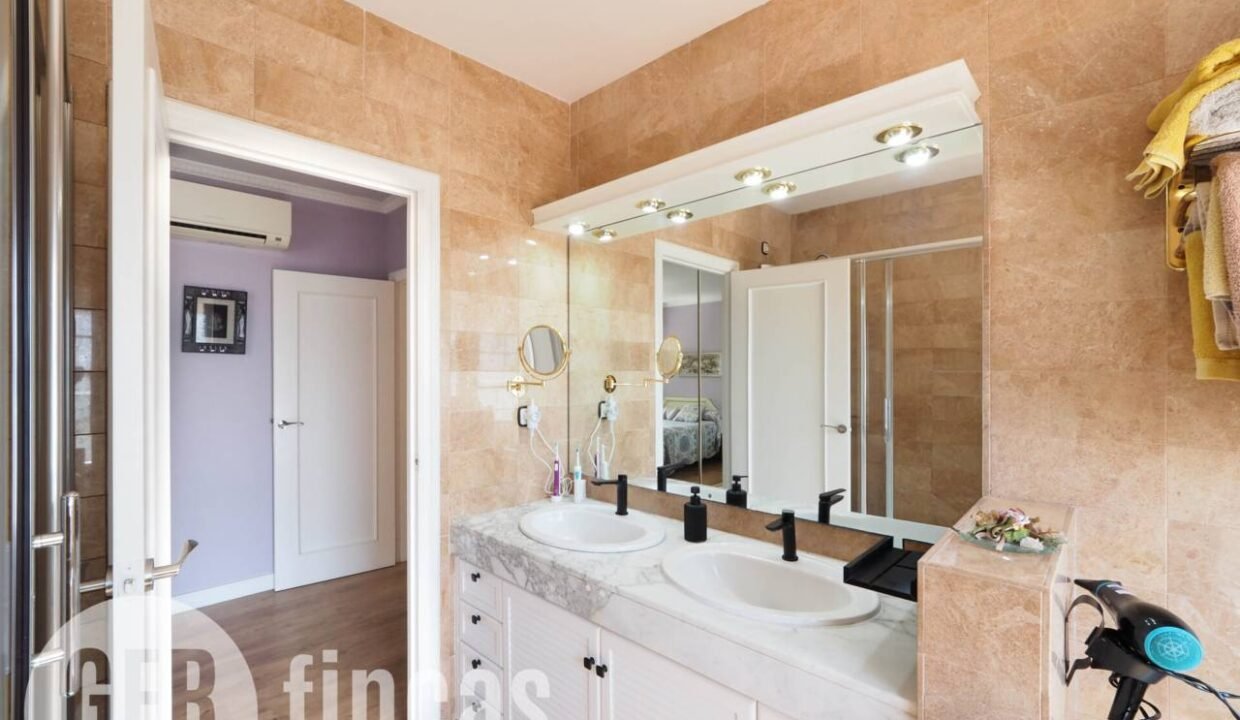 500806_63401334244_cb52980b-5071-4594-8c49-1fe5a9b8d9c3